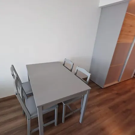 Juniper 2 Apartment